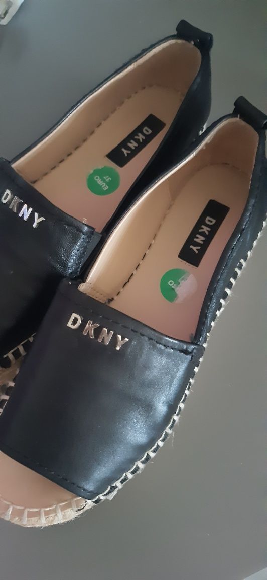 Butki DKNY 37na wąską nogę