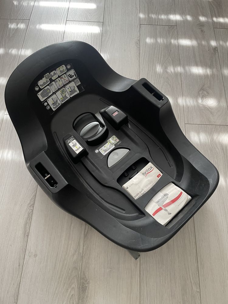 Автокрісло автолюлька люлька britax romer baby safe 2 i size