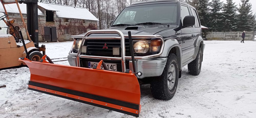 Pług do odśnieżania śniegu