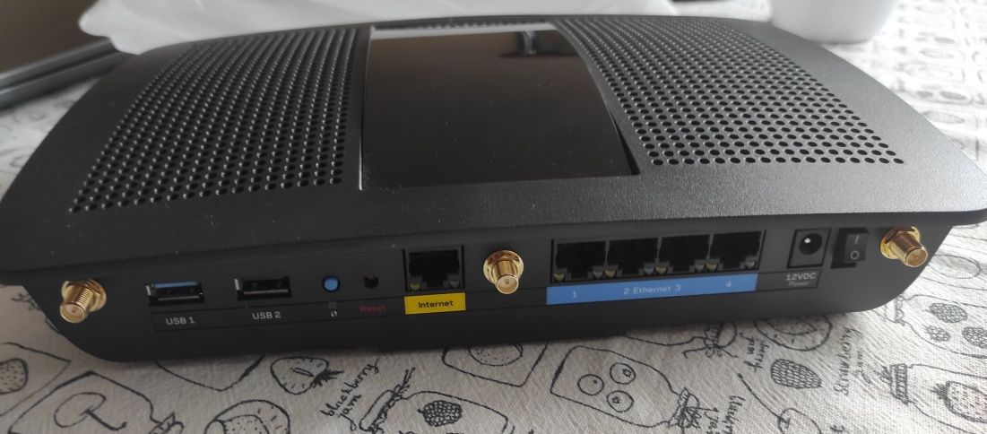 Dwuzakresowy router Wi-Fi 5MAX-STREAM®(EA7500) LINKSYS 2xUSB