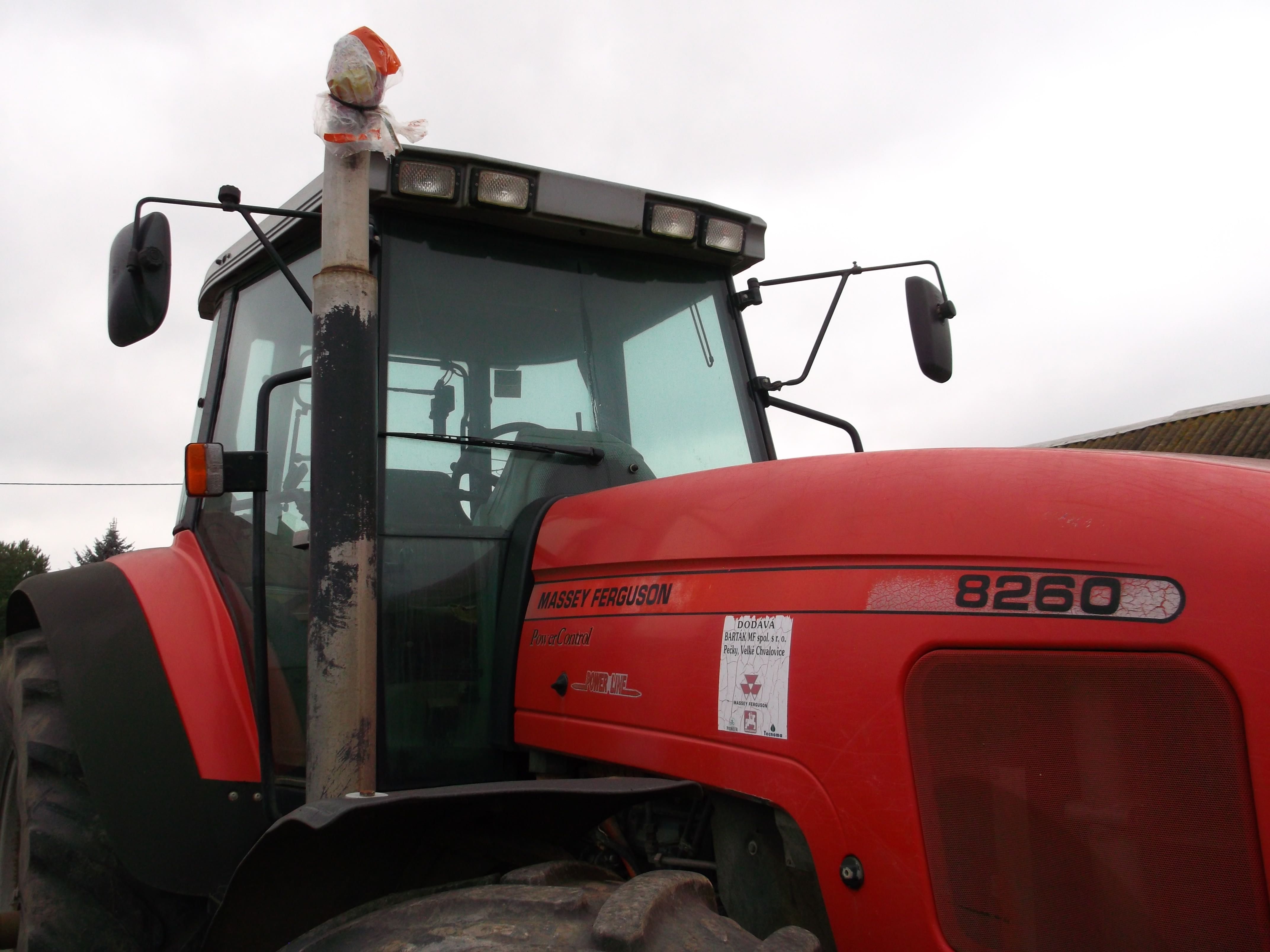 Massey Ferguson 8210,8220,8240,8260-kabina,maska,licznik,błotnik-