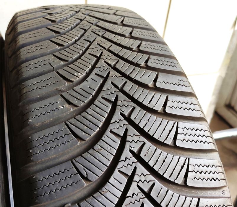 2x 185/60R15 Hankook Winter I'Cept RS2 W452 84T 6,12mm