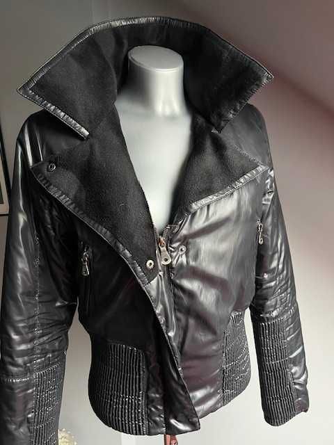 Guess by Marciano Los Angeles - efektowna kurteczka