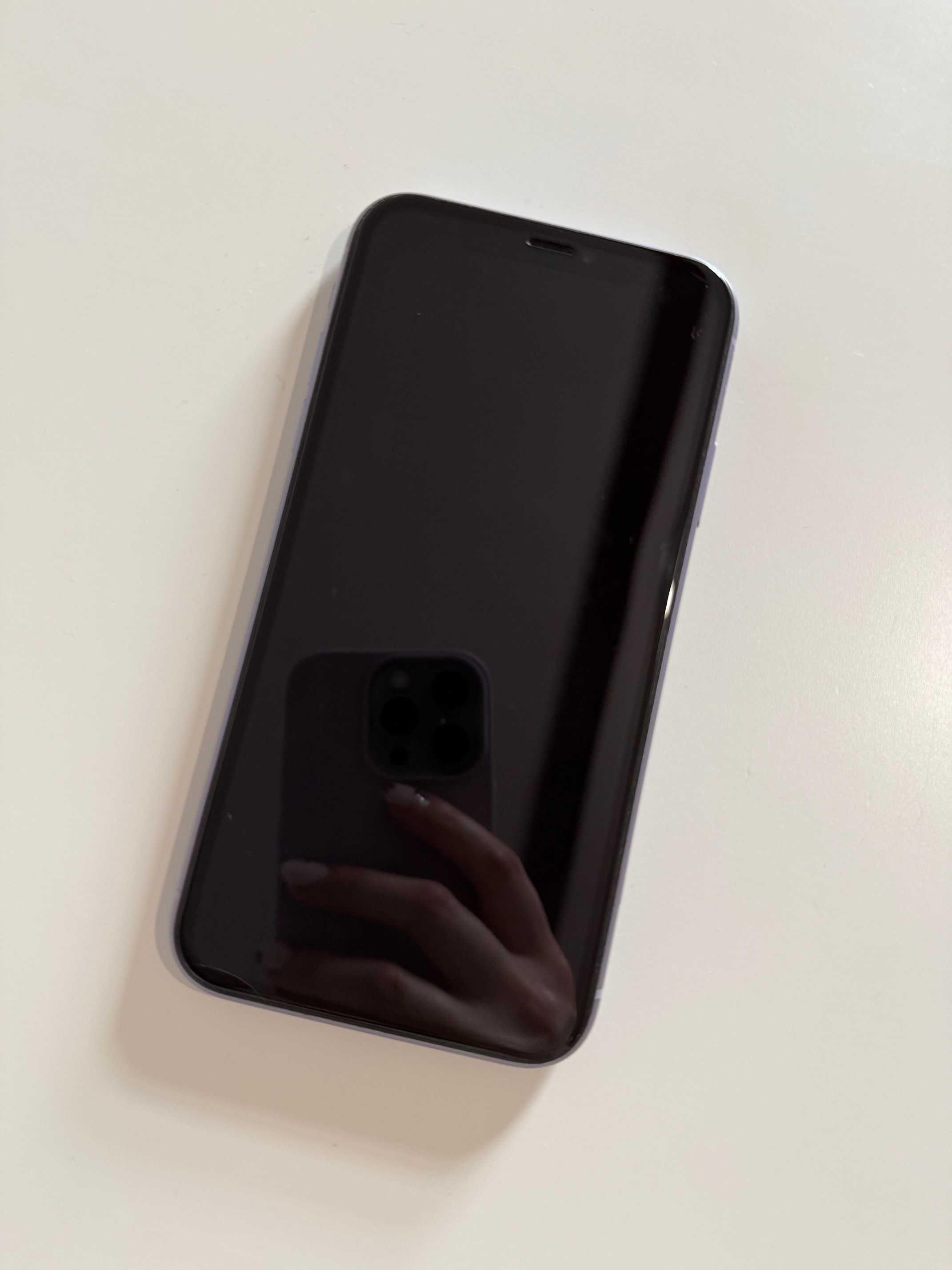 Sprzedam iPhone 11 64GB – bardzo dobry stan
