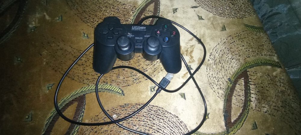 Продам геймпад  повністю робочий