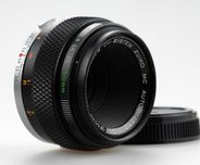 Olympus Zuiko MC Macro 50/3,5 компактна макро50-ка з красивим малюнком