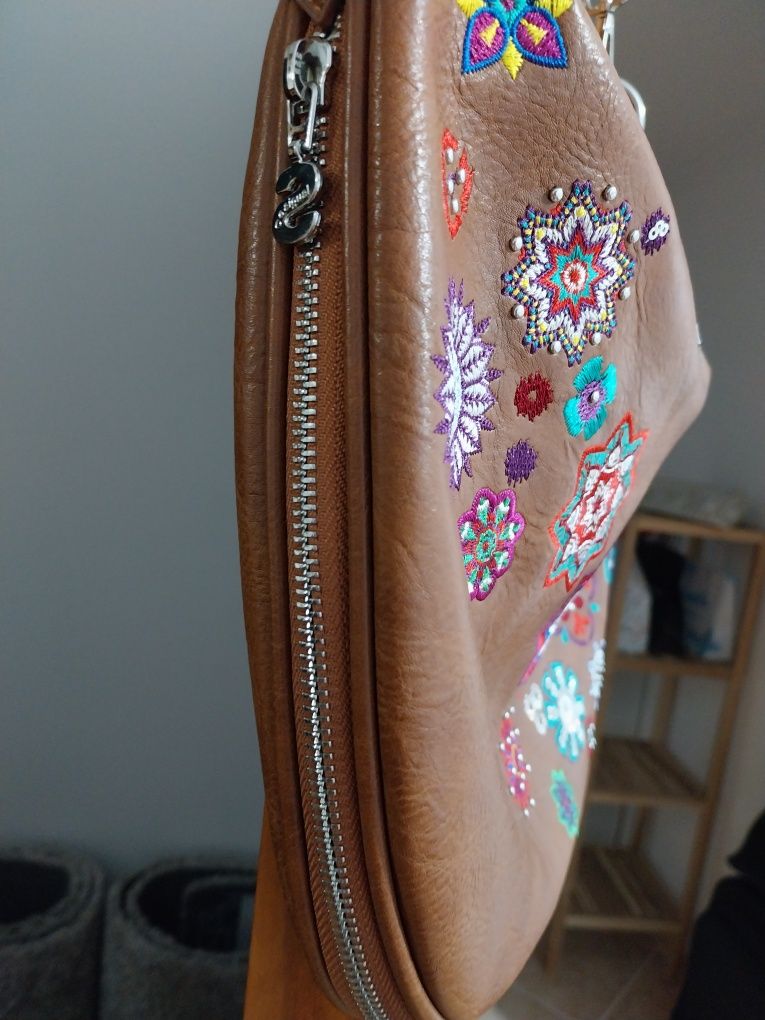 Mala Desigual tiracolo cor camel