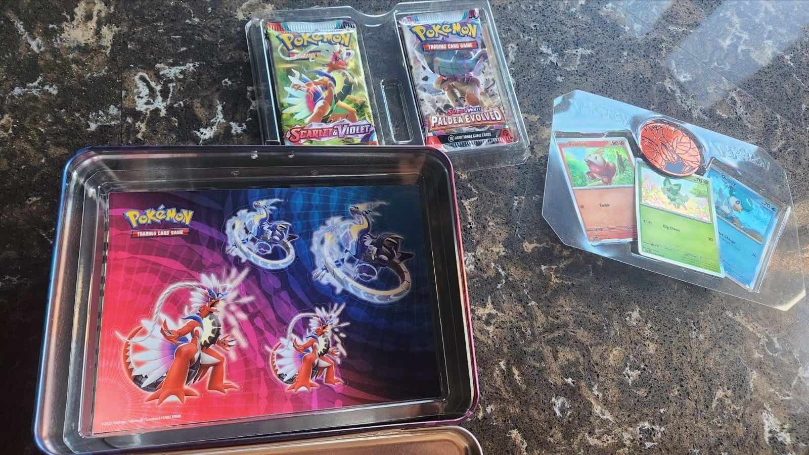 Pokémon tcg collector chest коллекционные карты покемон