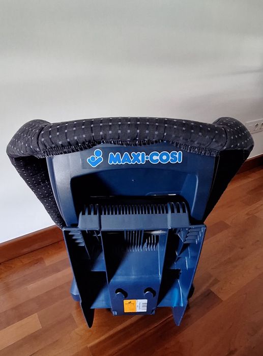 Cadeira auto Maxi-Cosi, grupo I (9-18kg)