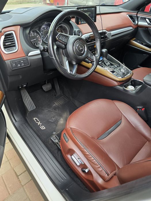 Mazda CX-9 Signature
