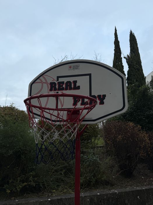 Cesto / tabela de basquetebol portátil – “Real Play”