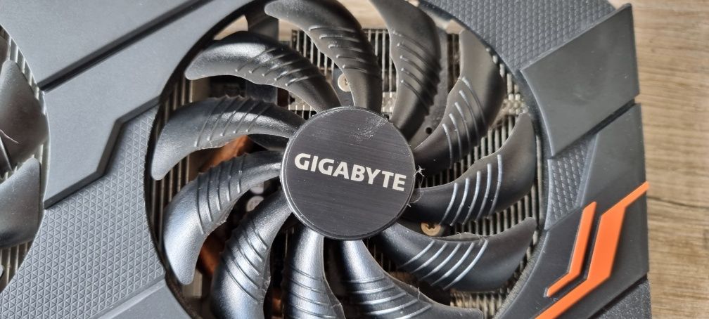Gigabyte GeForce GTX 1070 ti avariada