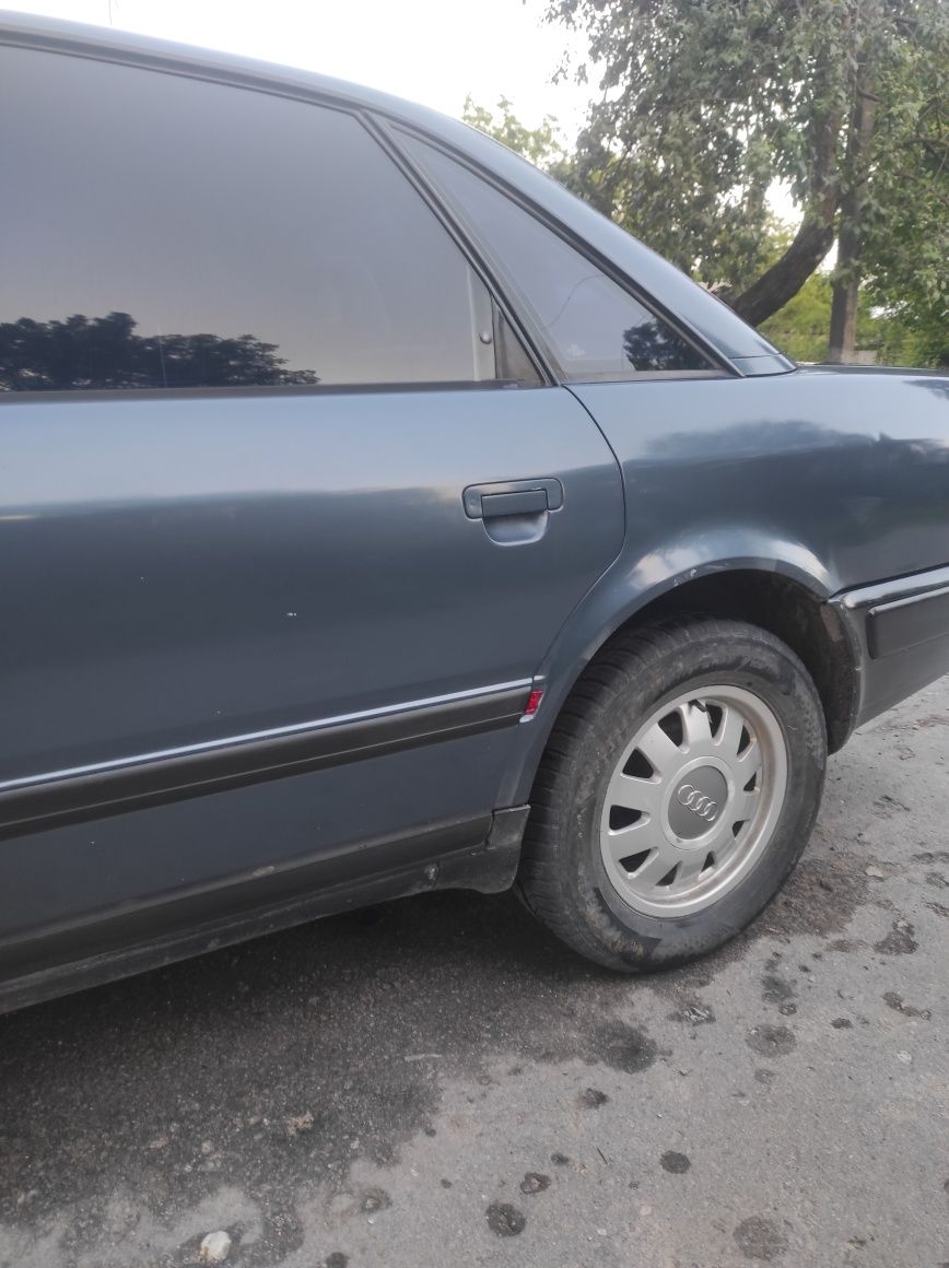 Продам авто Audi 100