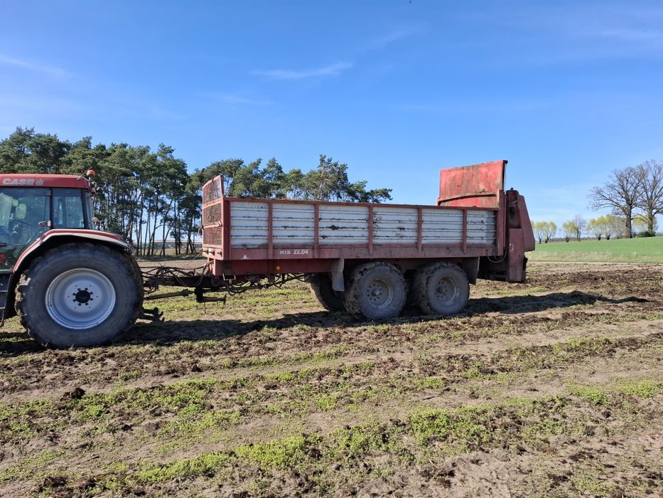 Usluga rozrzucania, rozwożenie obornika, pomiotu, wapna