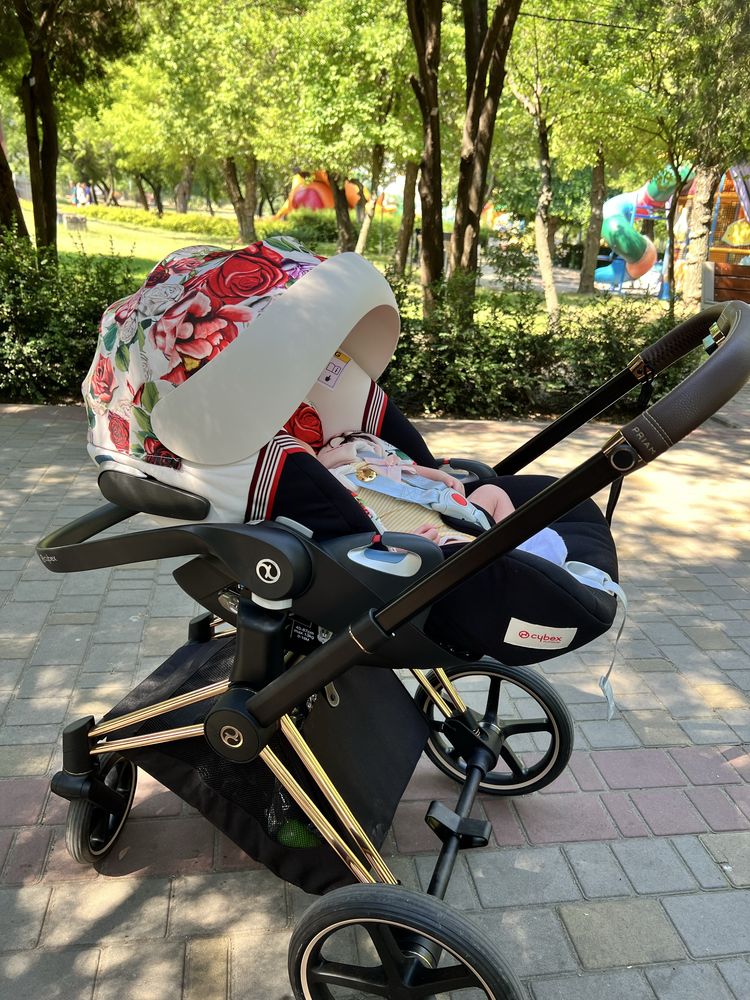 Продам коляску Cybex Priam Spring Blossom Light 3в1