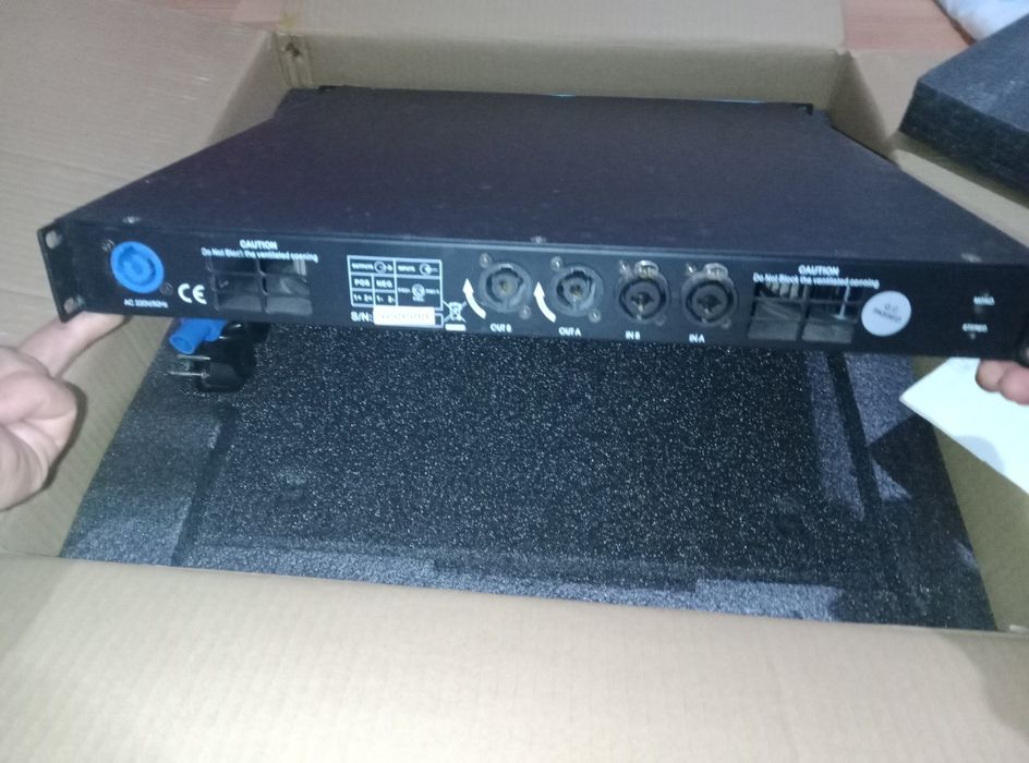 Продам мощный цифровой усилитель obe DP1000