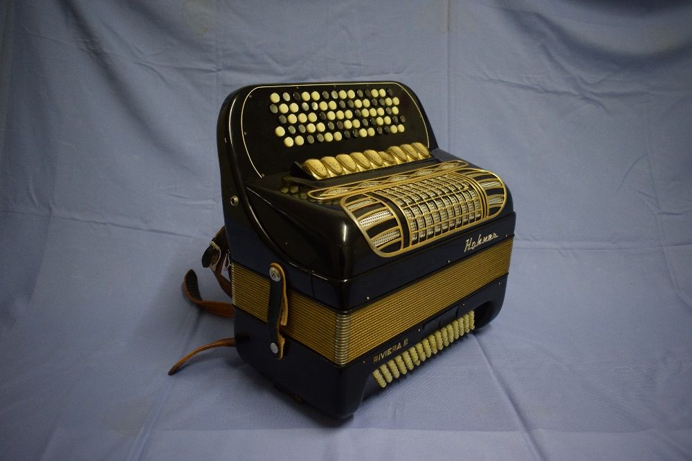Acordeao hohner Riveira III 3 Voz 96 Baixos, N .194