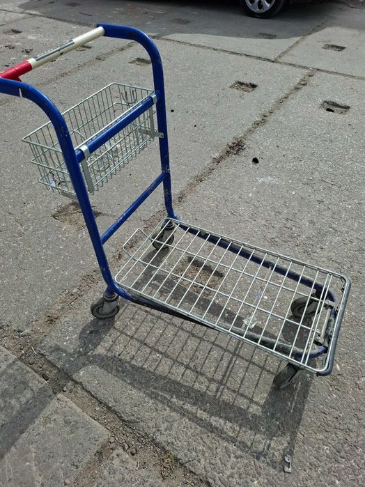 Продам тележки маю 8 штук.