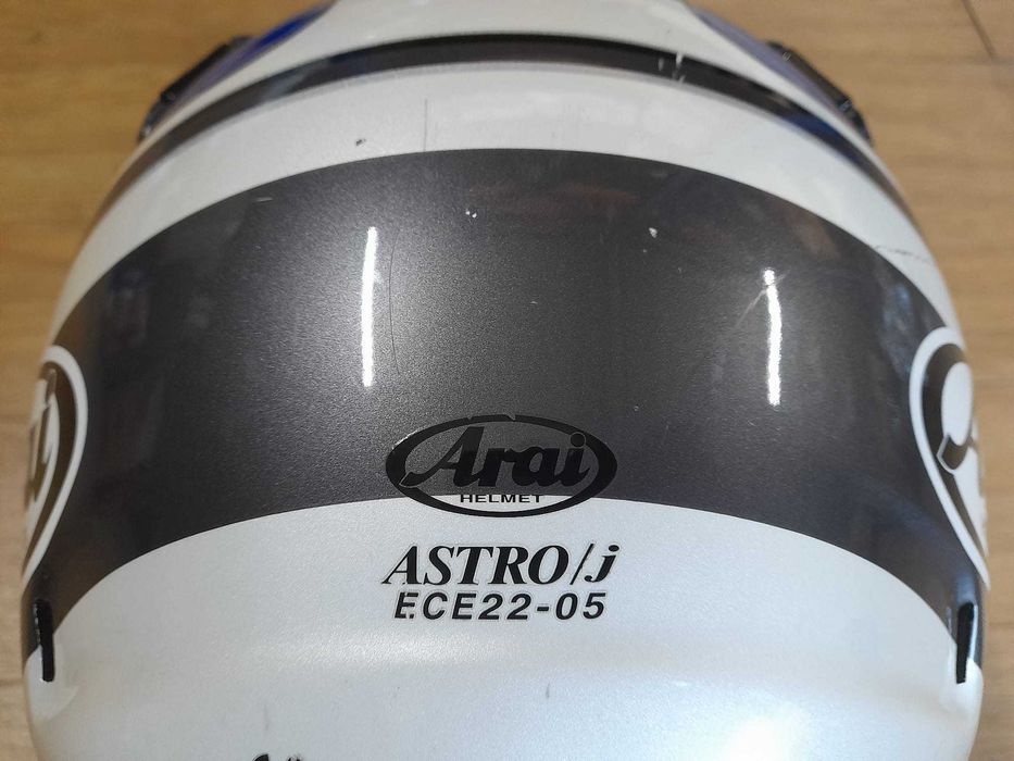 CAPACETE ARAI ASTRO J