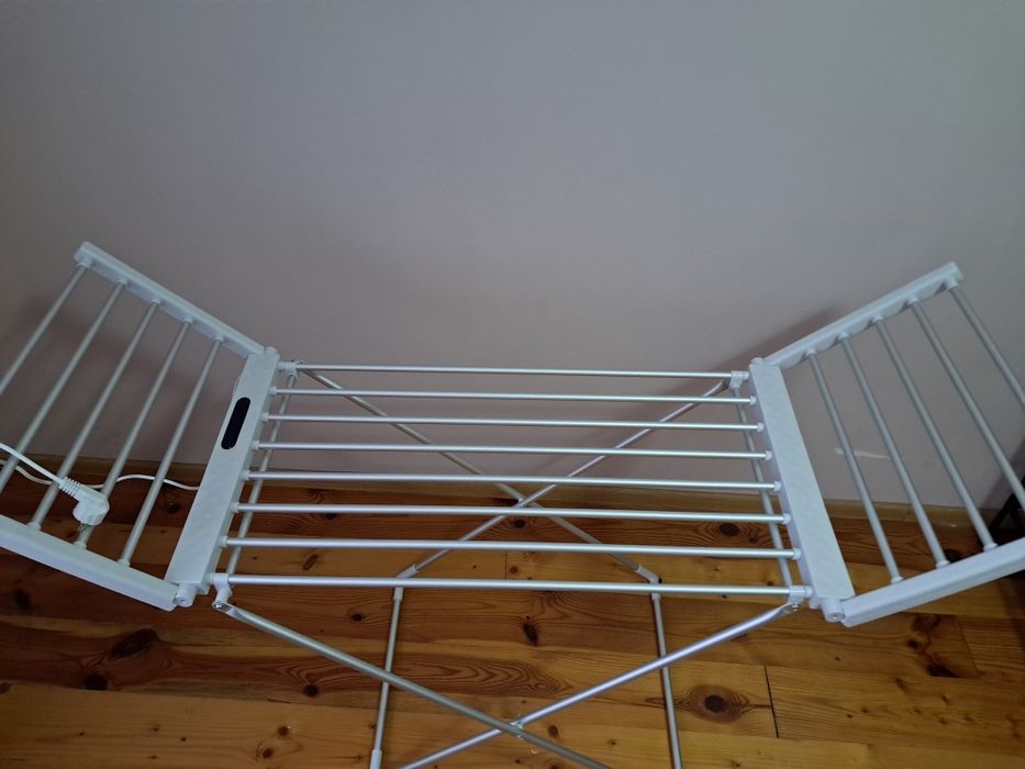 Сушка електрична для одягу та білизни