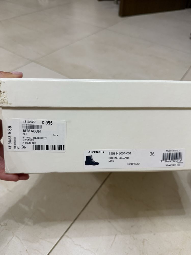 Продаю женские кожаные бутинки GIVENCHY