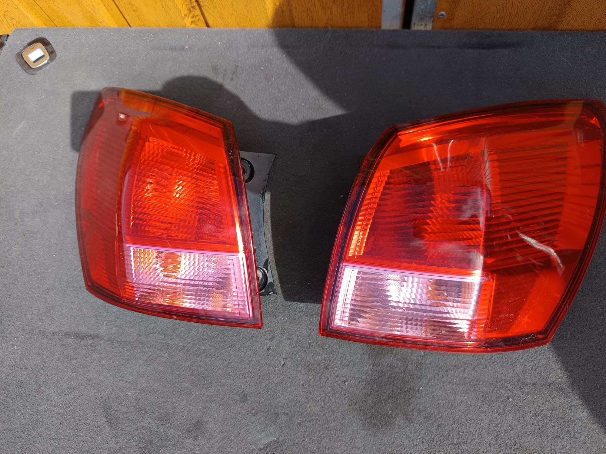 NISSAN Qashqai J10 Lamp tylna lewa prawa F-vat