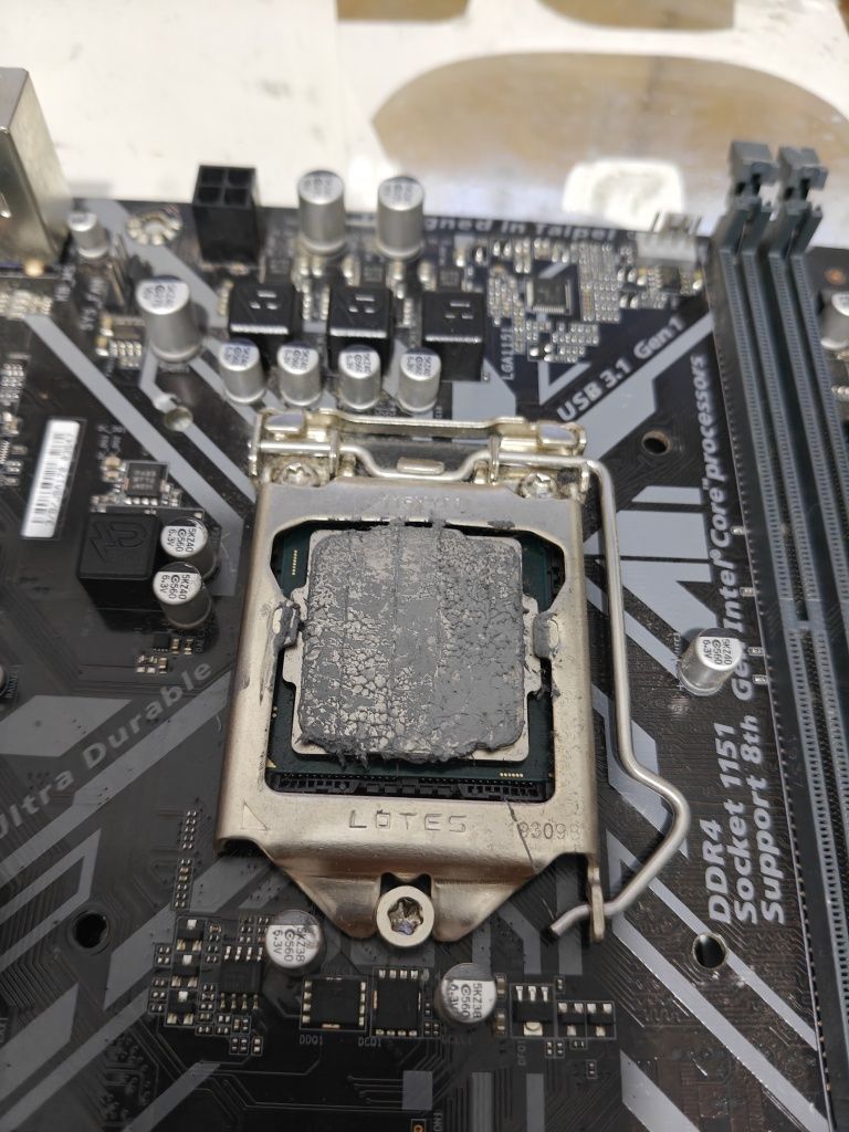 CPU: Intel i3 9100f, Motherboard: Gigabyte H310M S2 2.0