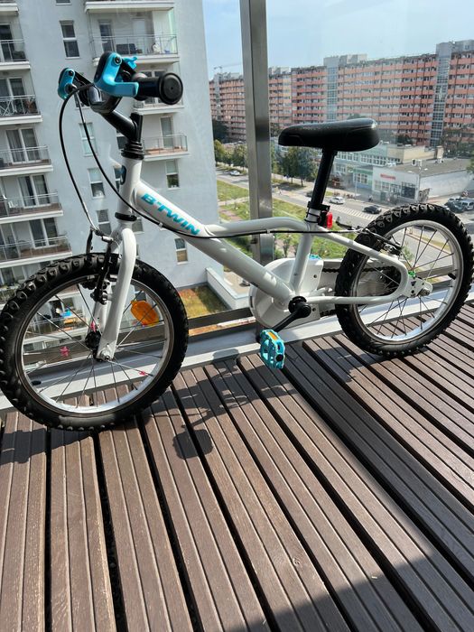 Rower 16 B-TWIN - Decathlon - dziecięcy - kółka boczne