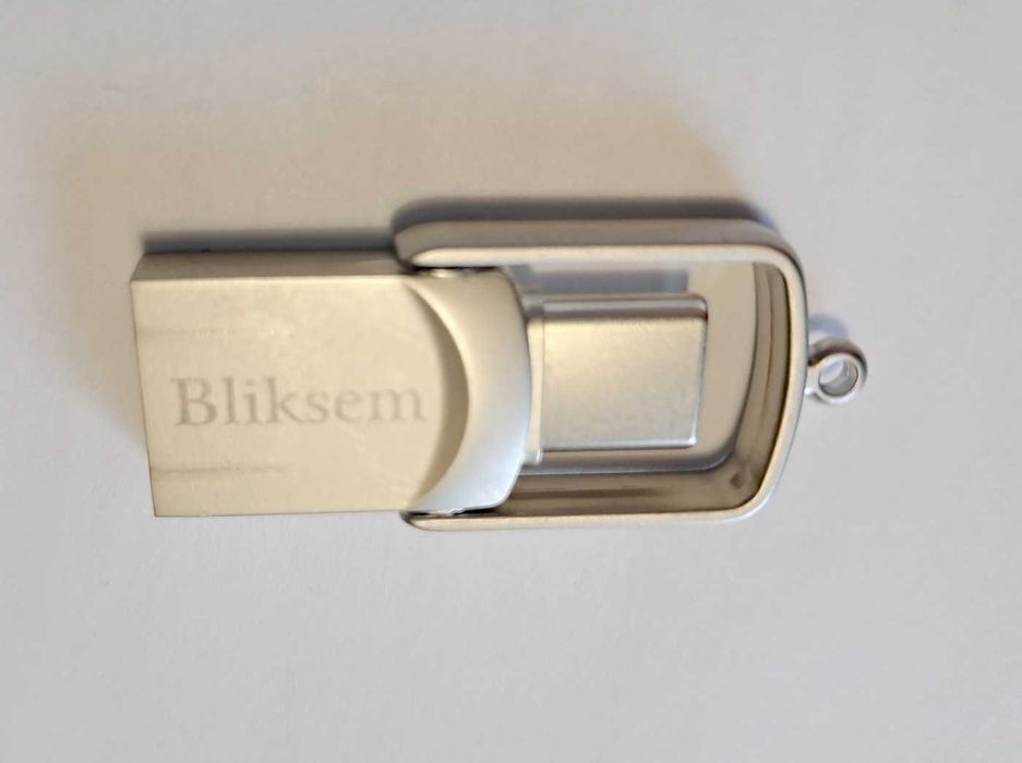 Pendrive 64GB pamięć USB/USB-C instalator Windows 11 na każdy komputer