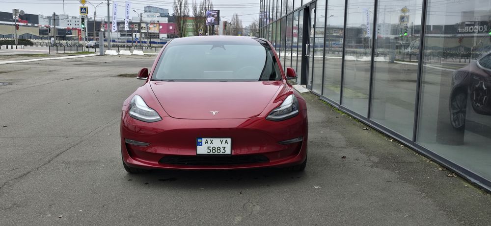 Продам Tesla Model 3 Performance 2018