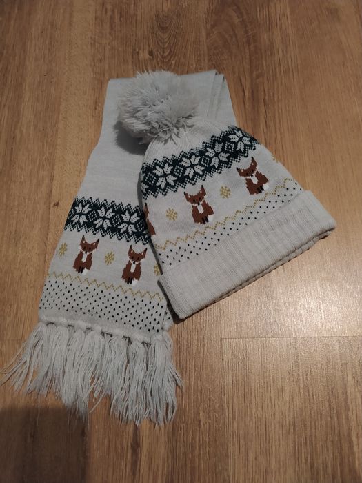 Komplet zimowy zestaw czapka + szalik r. 51 2-4 lata reserved