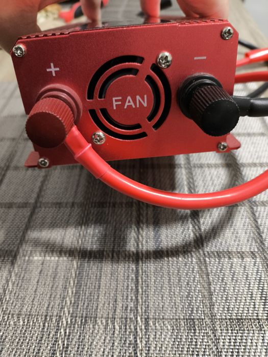 Замовлений! Інвертор 12в 220в 2000w