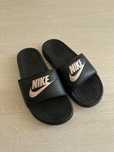 Шльопанці NIKE
