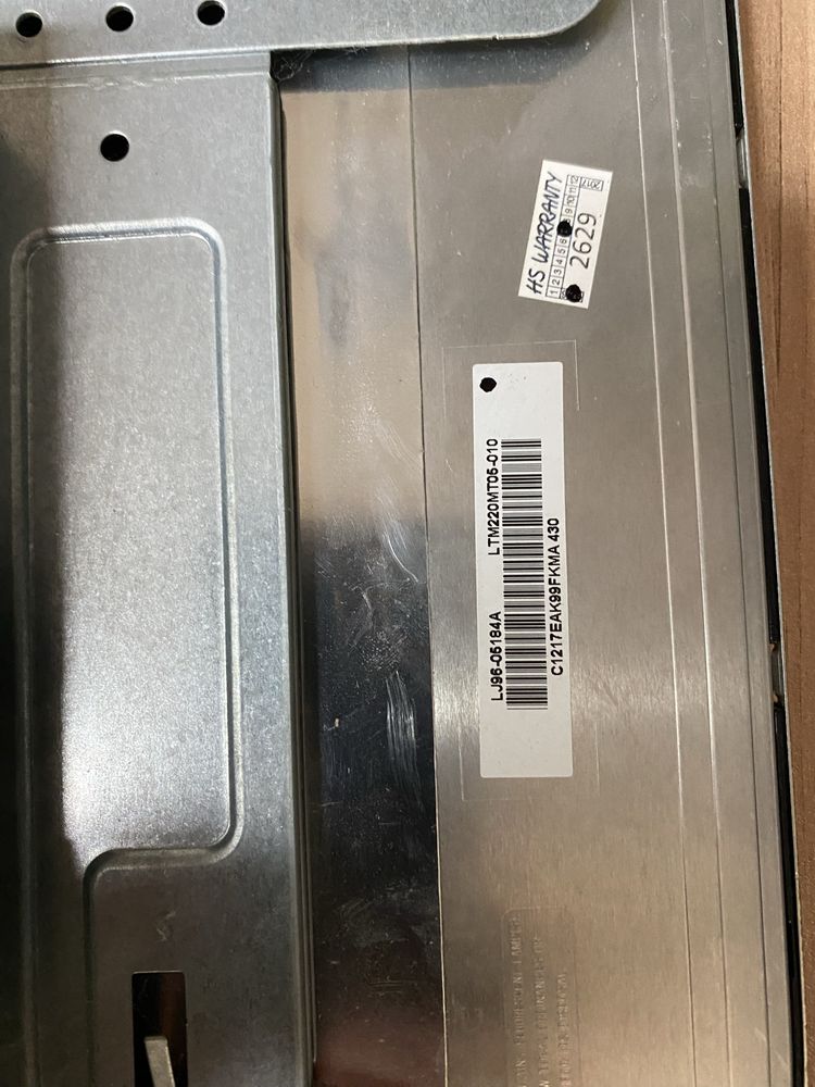 Monitor przemysłowy o wymiarach 50x32