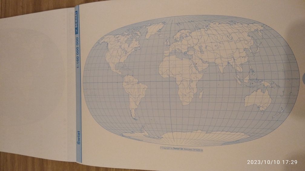 Atlas geograficzny i konturówka