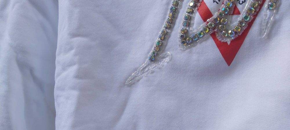 NOWA Bluza GUESS ICON bizuteryjna biała eu44 a074 sweter usL