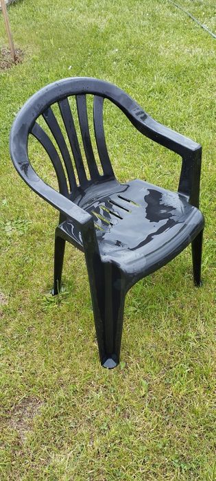 Plastikowe krzesło ogrodowe