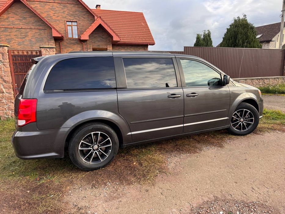 Продам авто Dodge Caravan GT 2017 року