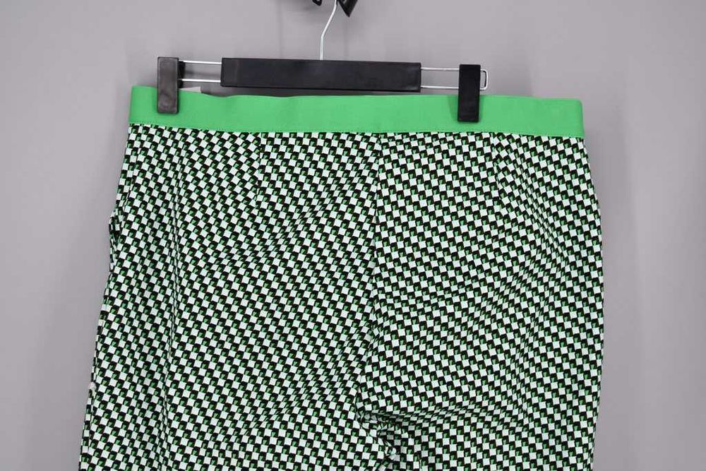 Zwężane spodnie z nadrukiem Marks & Spencer – rozmiar 48