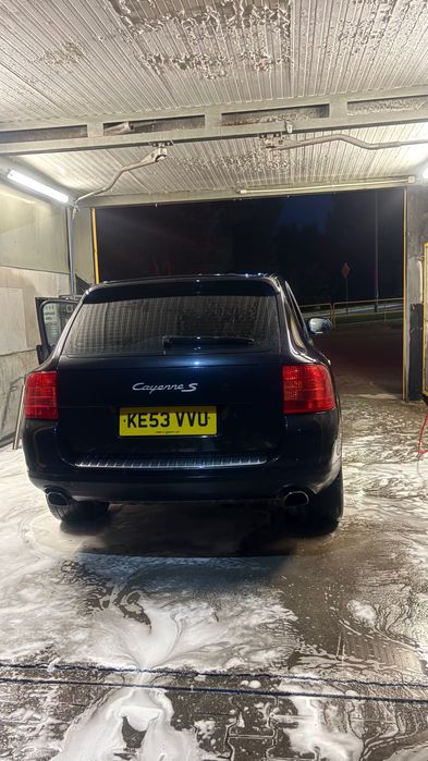 Porsche Cayenne S 4,5 V8 bez pneumatyki