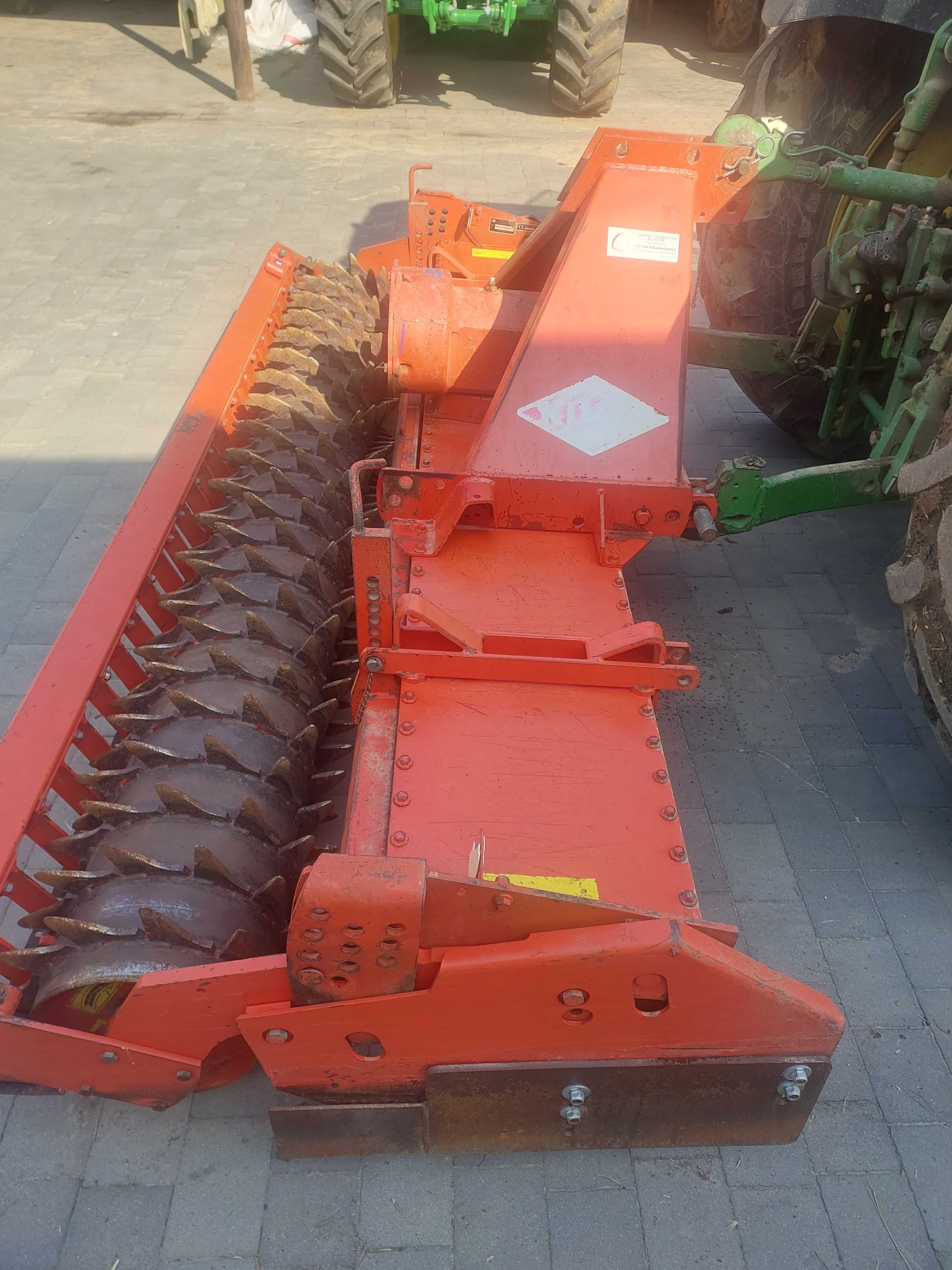 Agregat Brona aktywna wirowa Kuhn HRB 302 D