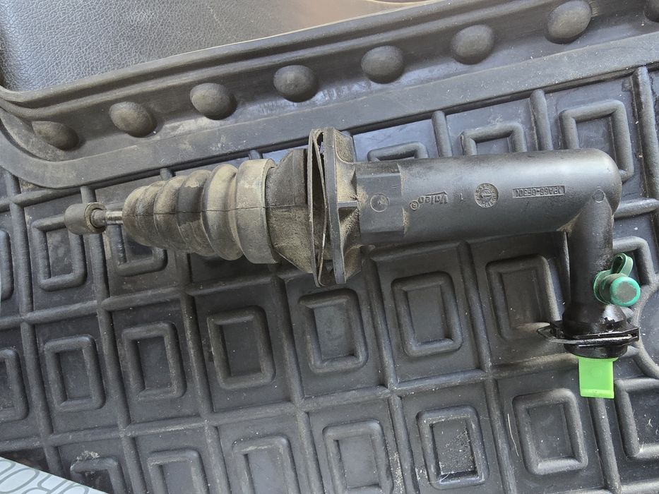 Рабочий сцепления Renault Master задний привод 306202804R