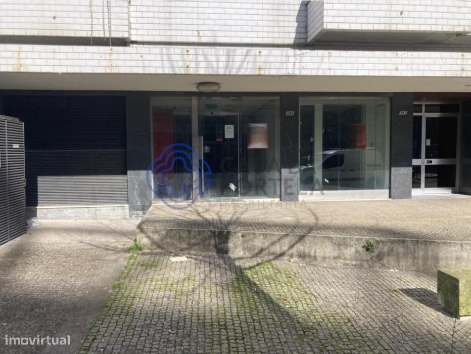 Loja no Centro da Maia