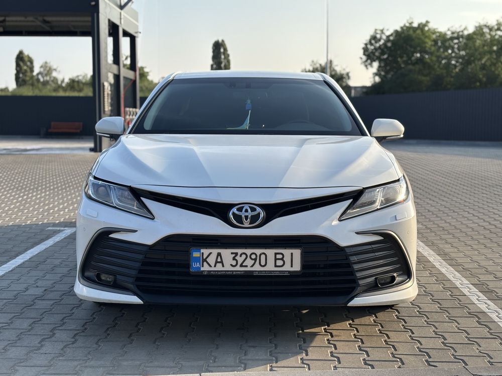 Toyota Camry 2021