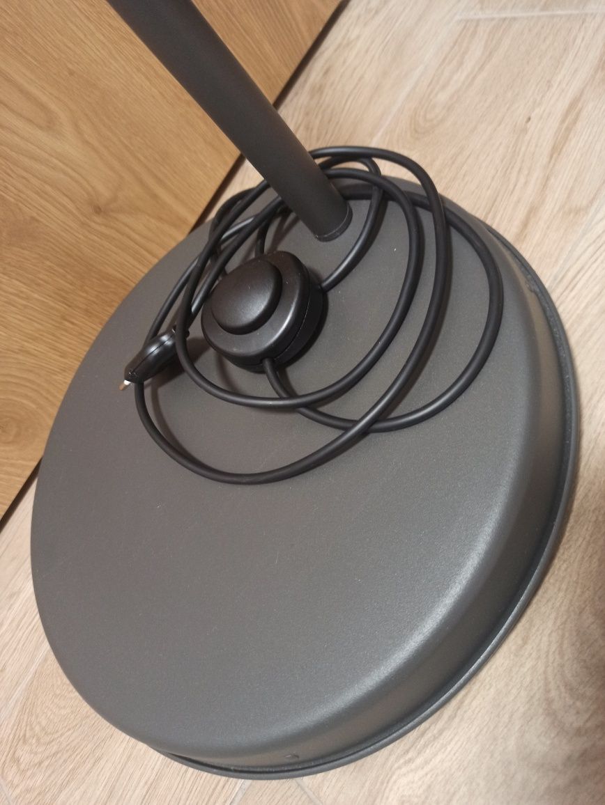 Lampa podłogowa hektar
