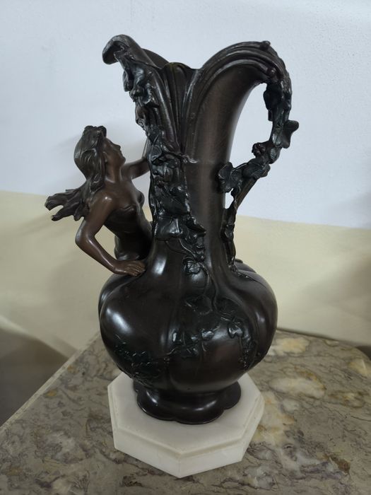 Conjunto de dois vasos decorativos