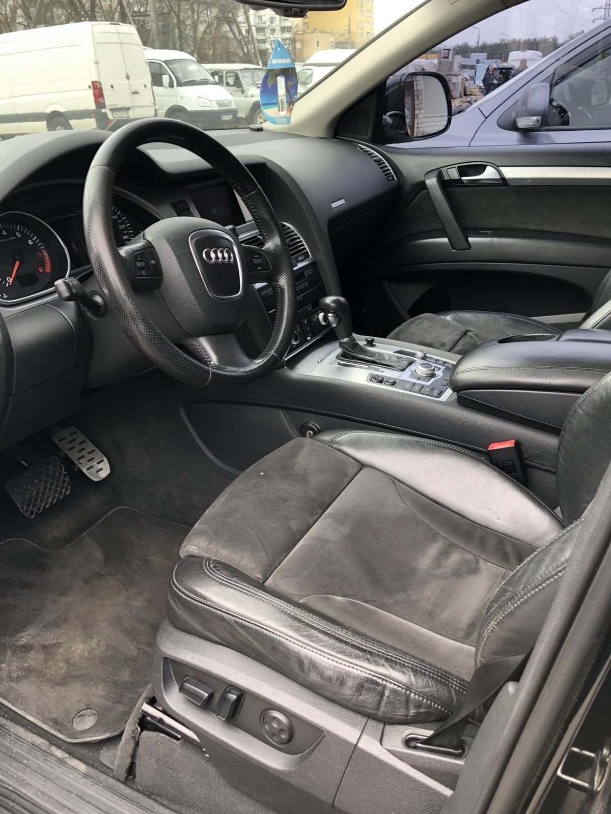 Продам авто AUDI Q7