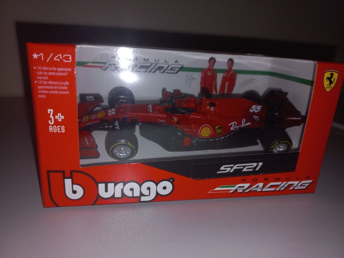Bburago Ferrari Racing 2021 Carlos Sainz,skala 1:43