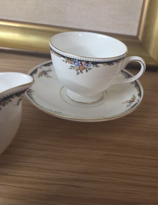 Porcelana bone china obiadowy i hetbaciany serwis 6 osób Wedgwood Osbo