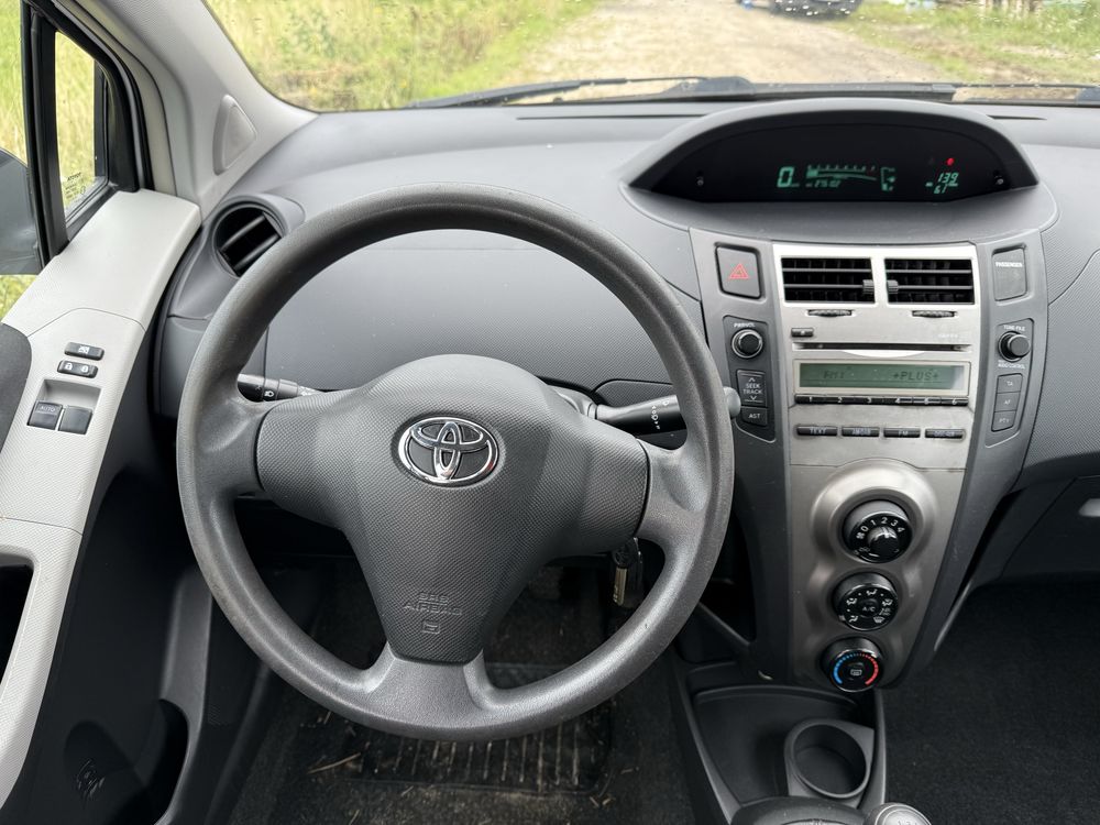 Toyota Yaris 1.0 vvti